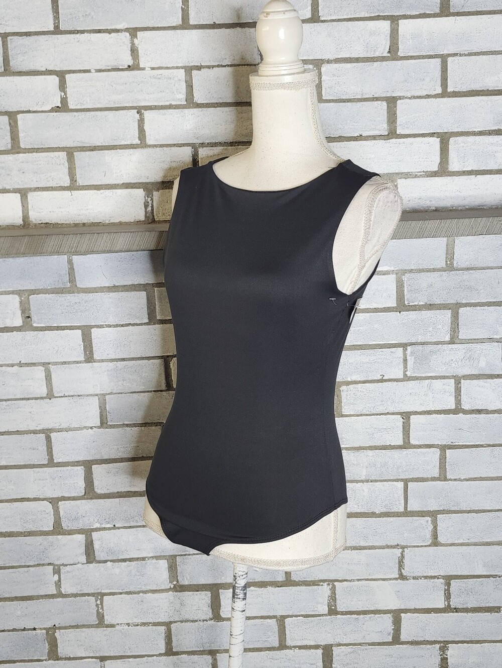No Comment Sculpt Black Bodysuit Medium Thong Snap Crotch Sleeveless Tank Top M
